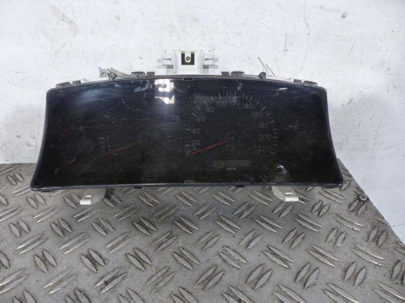 Compteur TOYOTA COROLLA VERSO 1 Diesel - 1