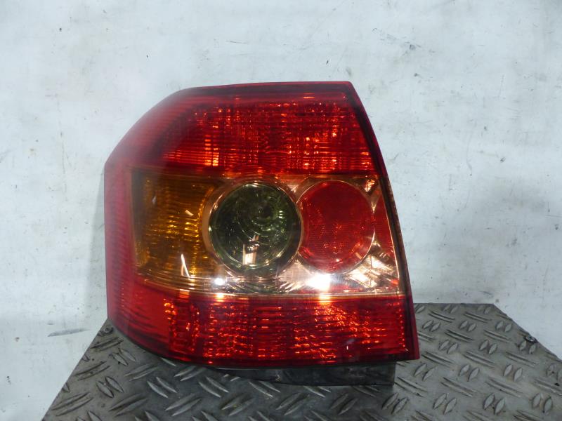 Fanale posteriore principale destro (luci) TOYOTA COROLLA 10 PHASE 2 Diésel - 1