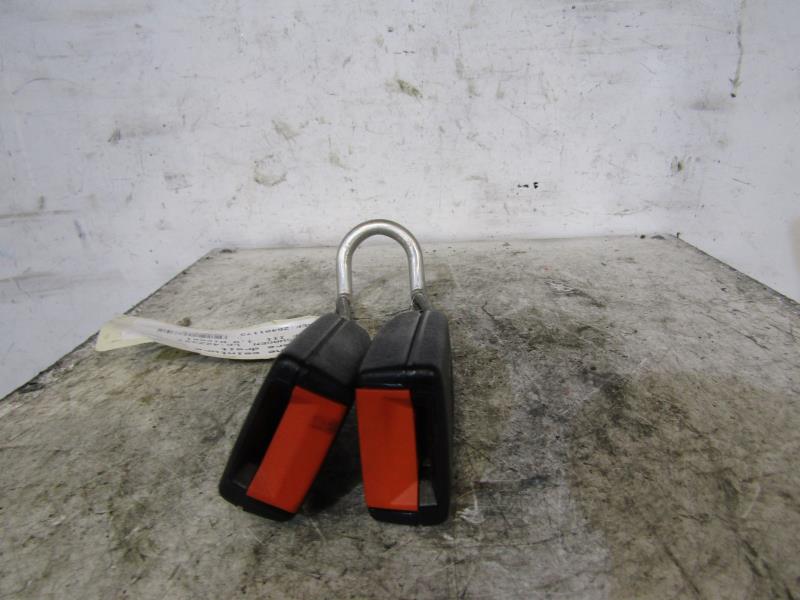 Aggancio cintura sicurezza posteriore destro VOLKSWAGEN GOLF 3 Diésel - 1