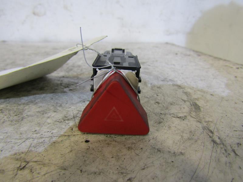 Bouton de warning VOLKSWAGEN GOLF PLUS PHASE 1 Diesel - 1