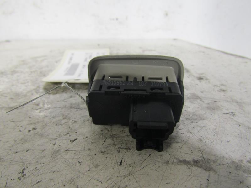 Interruttore lavacristalli posteriore sinistro CITROEN C5 1 PHASE 2 Diésel - 1