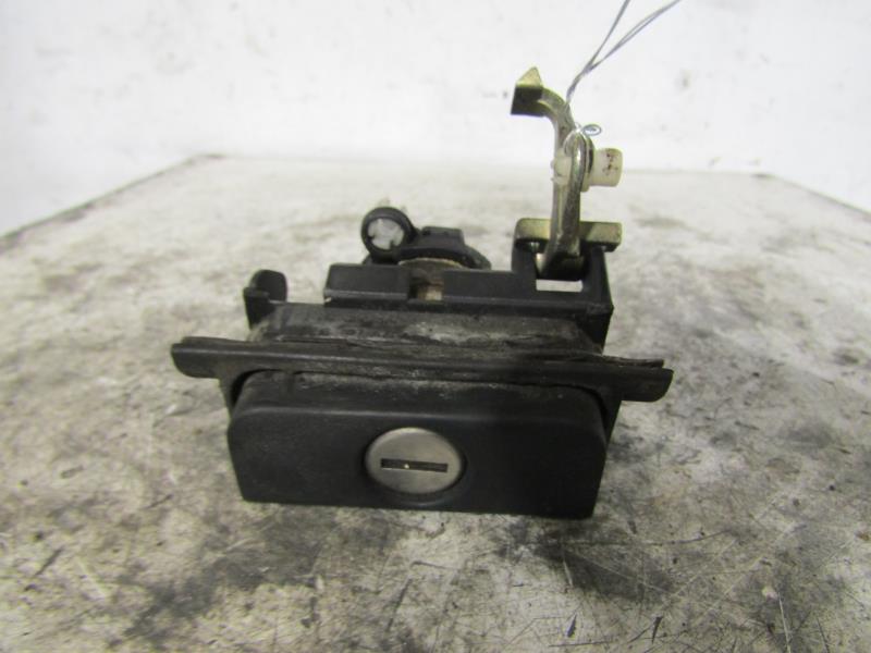 Pulsante del bagagliaio VOLKSWAGEN GOLF 3 Gasolina - 1