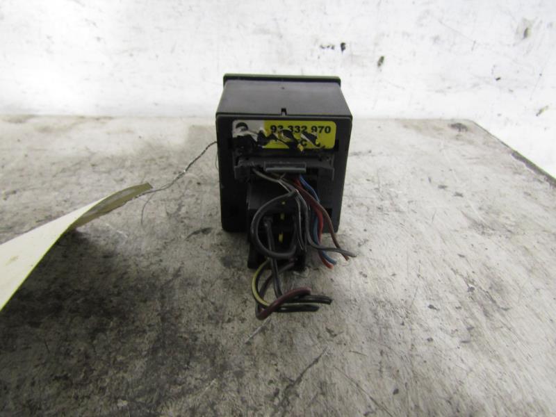 Bouton de warning OPEL MERIVA A PHASE 2 Essence - 1