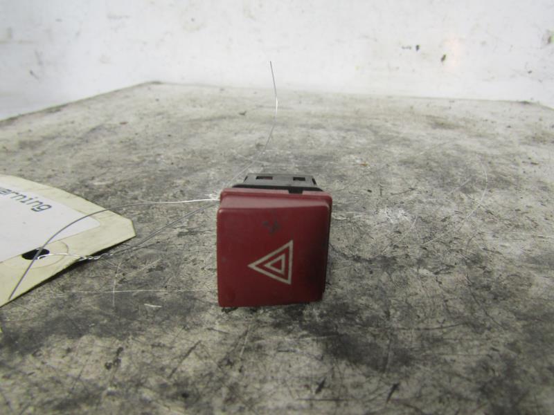 Bouton de warning PEUGEOT 206+ Essence - 1