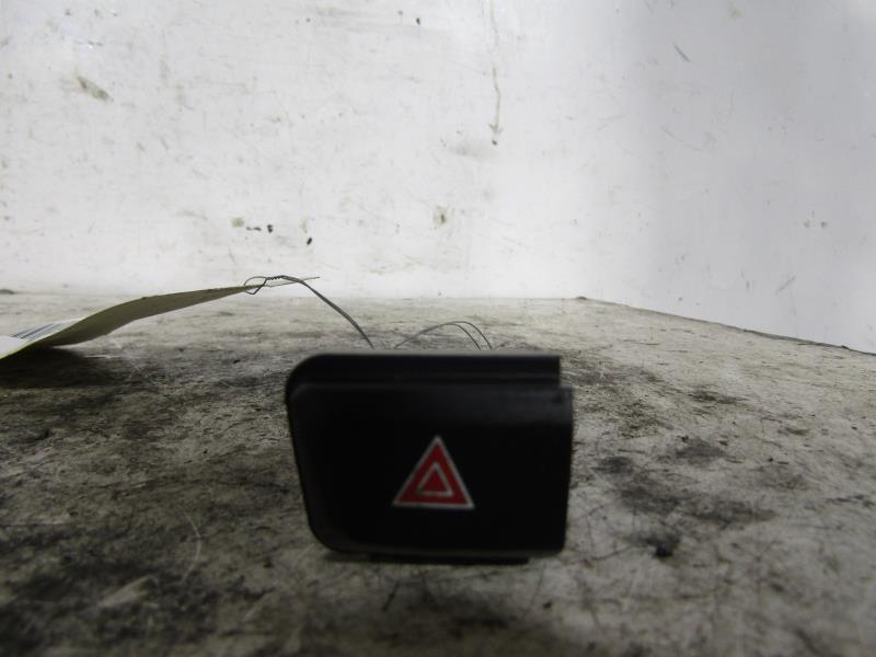 Bouton de warning PEUGEOT 208 1 PHASE 1 Diesel - 1