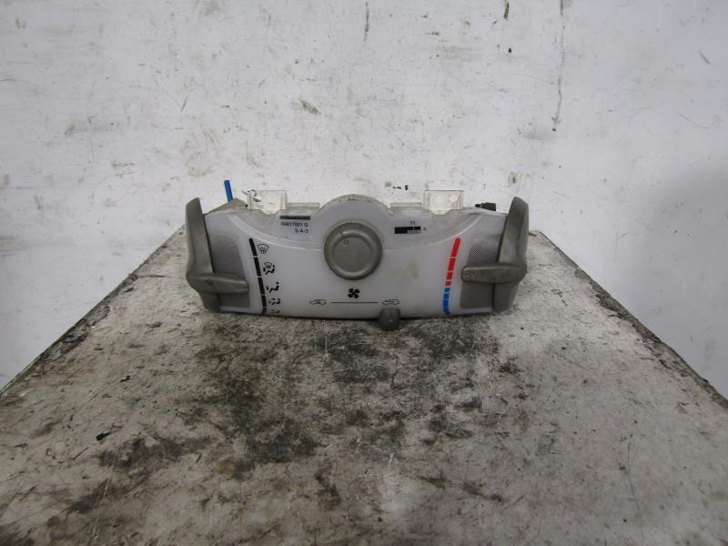 Commande chauffage TOYOTA AYGO 1 PHASE 1 Essence - 1