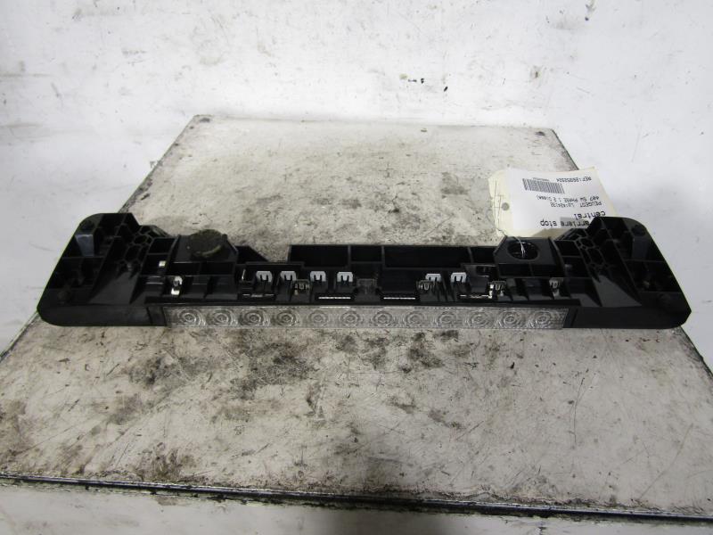 Luce stop centrale PEUGEOT 407 PHASE 1 BREAK Diésel - 1