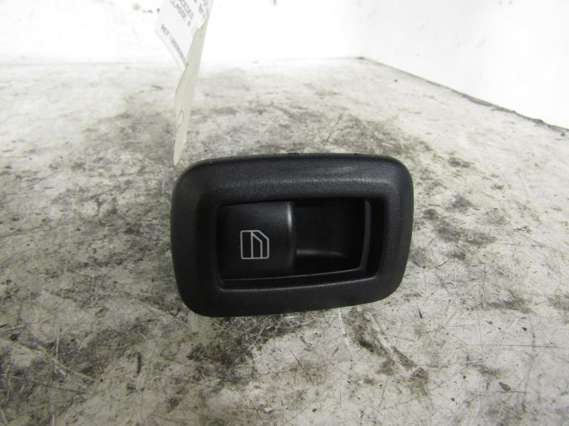 Interruttore lavacristalli posteriore destro MERCEDES CLASSE A 169 PHASE 1 Diésel - 1