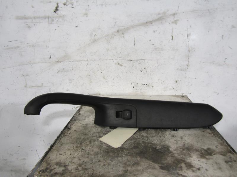 Interruttore lavacristalli posteriore sinistro AUDI A4 2 AVANT PHASE 1 BREAK Diésel - 1