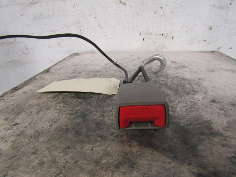 Aggancio cintura sicurezza posteriore destro CITROEN C5 1 PHASE 2 BREAK Diésel - 1