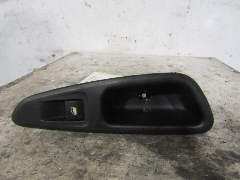 Interruttore lavacristalli posteriore sinistro PEUGEOT 308 1 PHASE 1 Diésel - 1