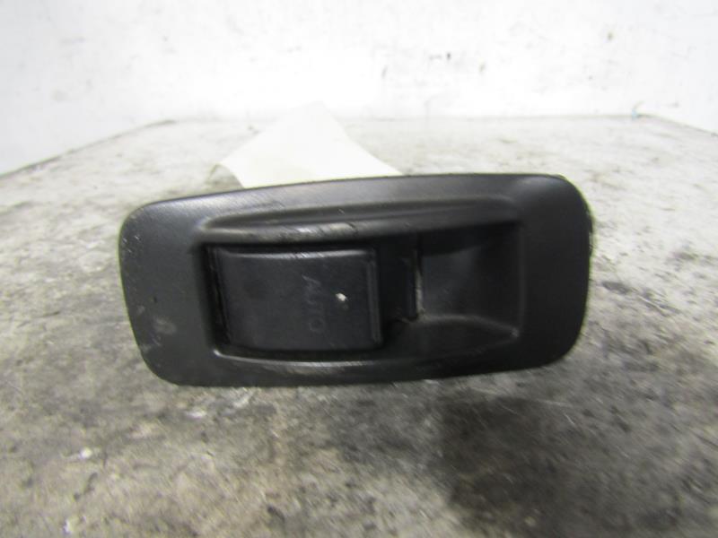 Interruttore lavacristalli posteriore sinistro TOYOTA COROLLA 10 PHASE 2 Diésel - 1
