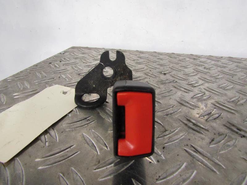 Aggancio cintura sicurezza posteriore sinistro FORD FOCUS 2 PHASE 1 Diésel - 1