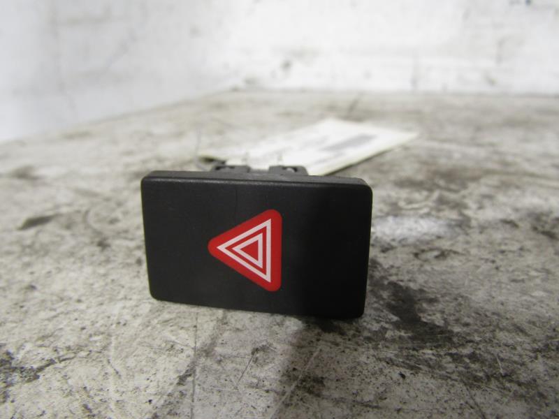Bouton de warning VOLKSWAGEN GOLF 6 Diesel - 1