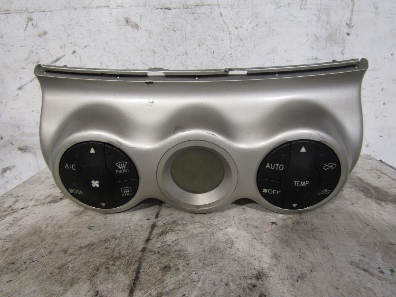 Commande chauffage TOYOTA URBAN CRUISER Essence - 1
