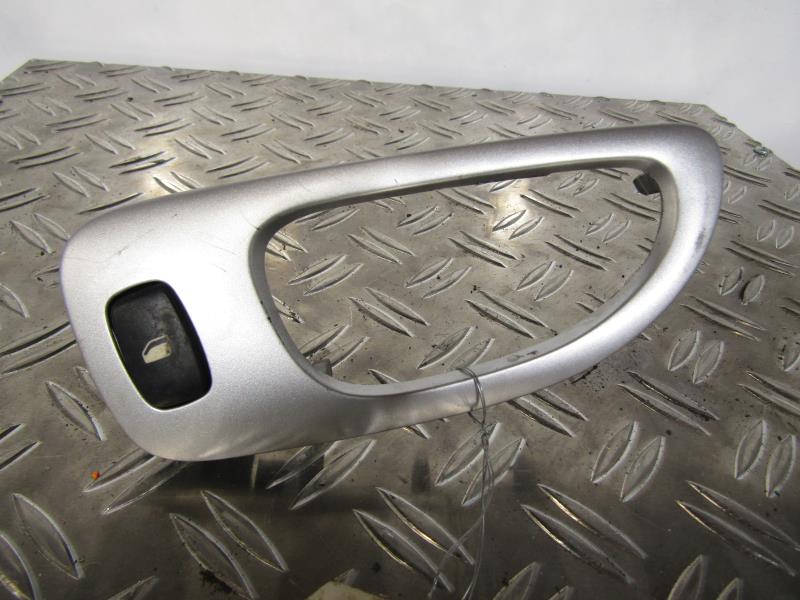 Interruttore lavacristalli posteriore destro PEUGEOT 307 PHASE 2 BREAK Diésel - 1