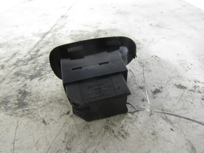 Interruttore lavacristalli posteriore sinistro SEAT LEON 1 Diésel - 1