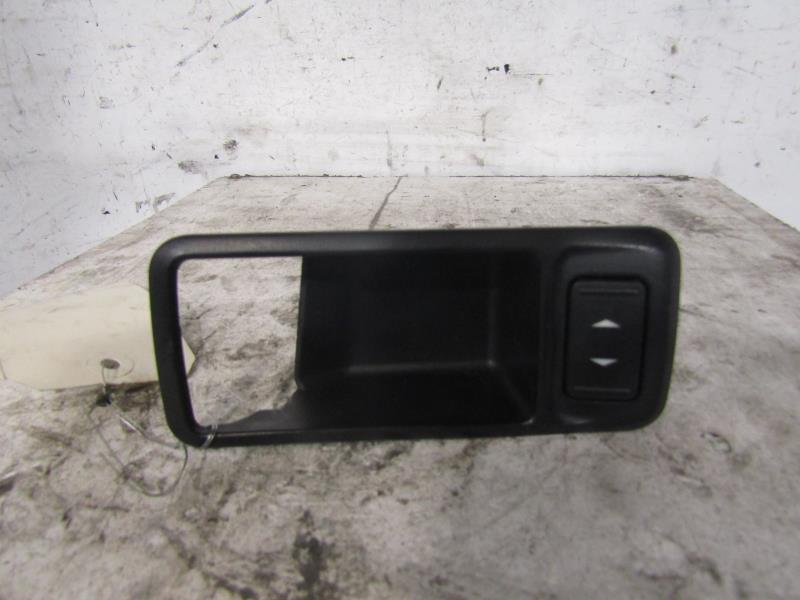 Interruttore lavacristalli anteriore destro FORD FOCUS 2 PHASE 1 Diésel - 1