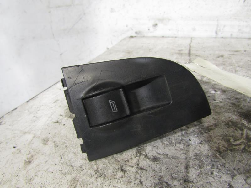 Interruttore lavacristalli anteriore destro AUDI A6 2 PHASE 1 Diésel - 1