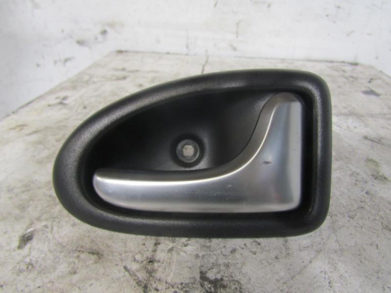 Maniglia interna posteriore destra RENAULT CLIO 2 CAMPUS PHASE 2 Gasolina - 1