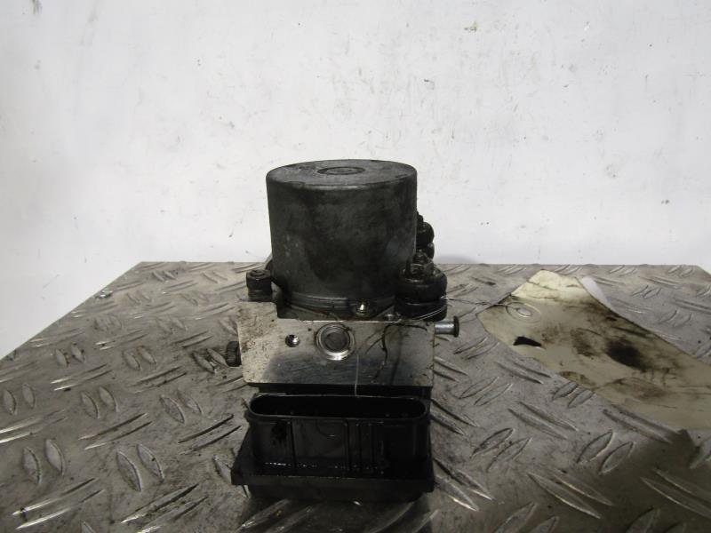 Blocco ABS (antibloccaggio freni) TOYOTA COROLLA VERSO 2 PHASE 1 Diésel - 1