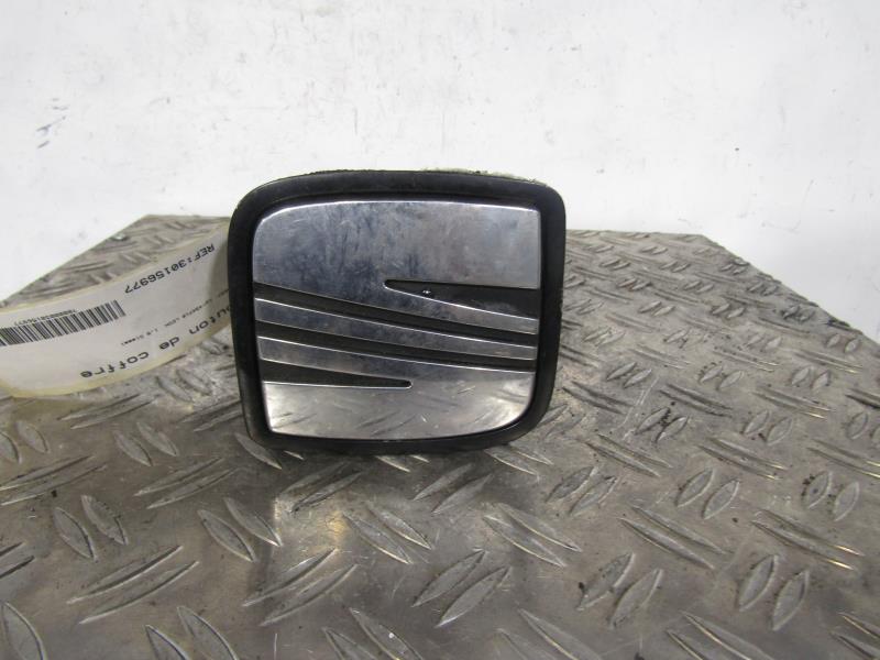Bouton de coffre SEAT LEON 1 Diesel - 1
