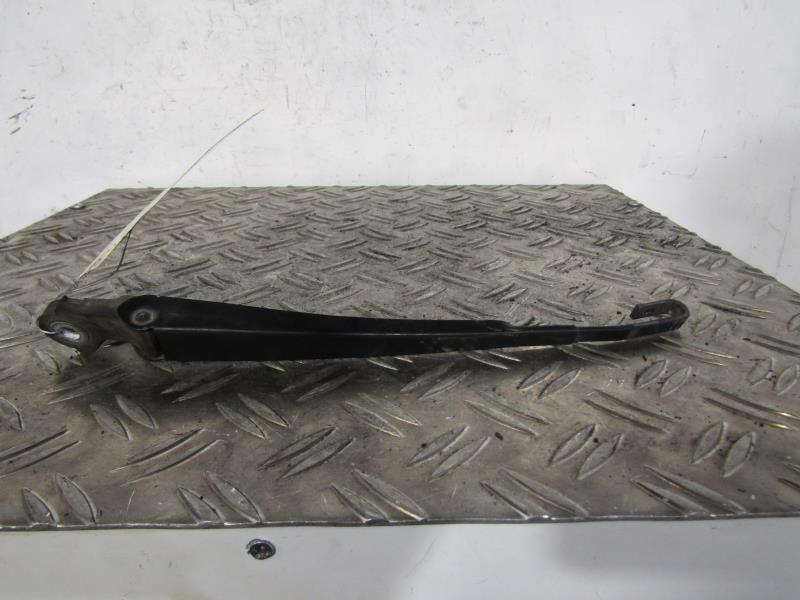 Braccio tergicristallo posteriore VOLKSWAGEN PASSAT 4 PHASE 1 BREAK Diésel - 1