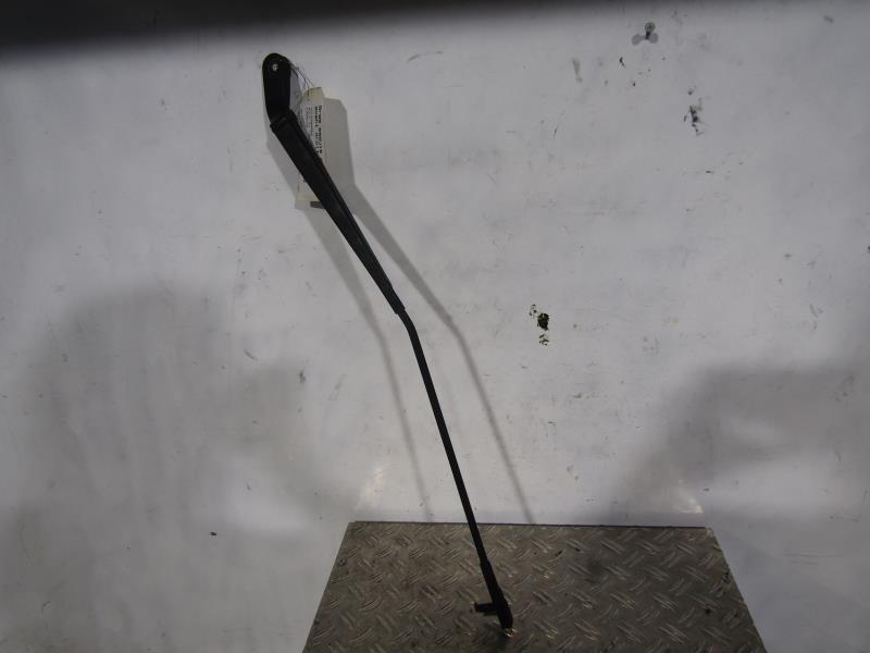 Braccio tergicristallo anteriore destro VOLKSWAGEN POLO 4 PHASE 1 Gasolina - 1