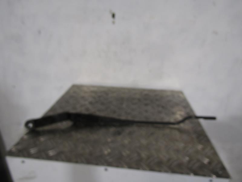 Braccio tergicristallo anteriore sinistro VOLKSWAGEN GOLF 3 BREAK Diésel - 1