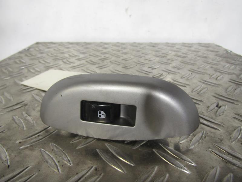 Interruttore lavacristalli posteriore destro CHEVROLET KALOS Gasolina/GLP - 1
