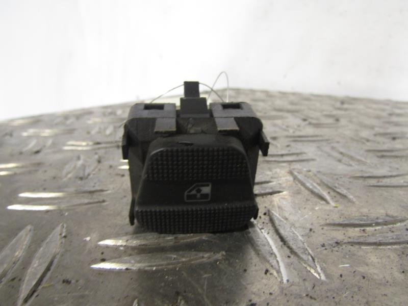 Interruttore lavacristalli posteriore destro VOLKSWAGEN GOLF 3 Diésel - 1