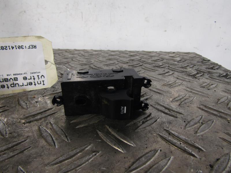 Interruttore lavacristalli anteriore destro HYUNDAI I 40 PHASE 1 Diésel - 1
