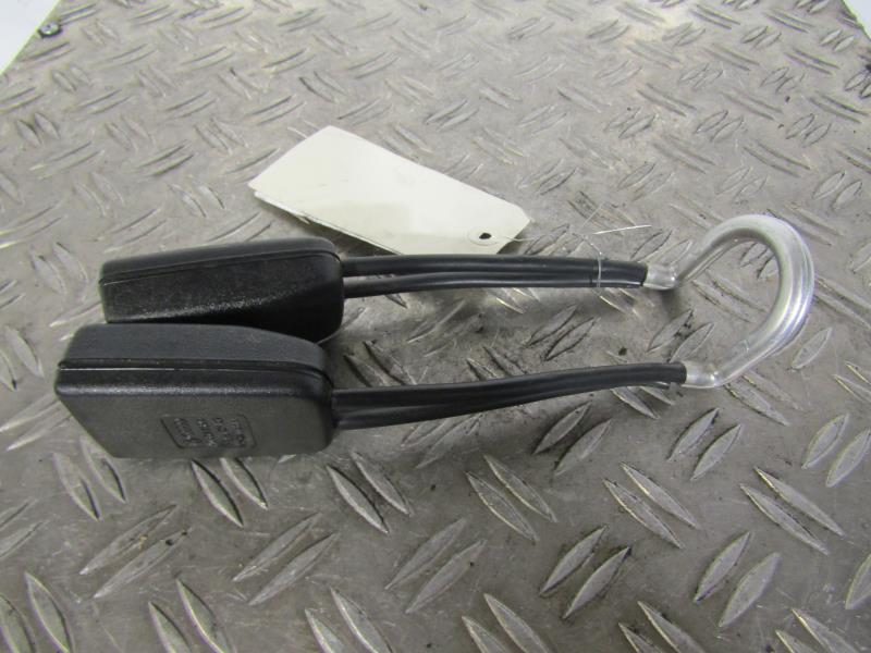 Aggancio cintura sicurezza posteriore destro VOLKSWAGEN GOLF 3 Diésel - 1