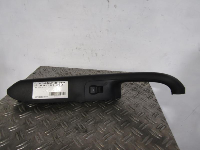 Interruttore lavacristalli posteriore destro AUDI A4 2 PHASE 2 Diésel - 1