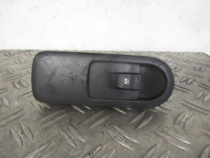 Interruttore lavacristalli anteriore destro RENAULT SCENIC 2 PHASE 2 Diésel - 1