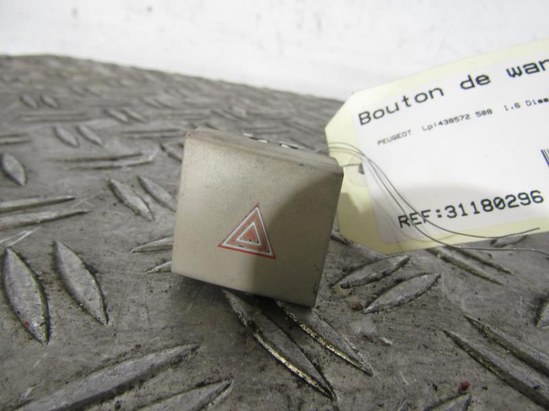 Bouton de warning PEUGEOT 508 1 PHASE 1 Diesel - 1