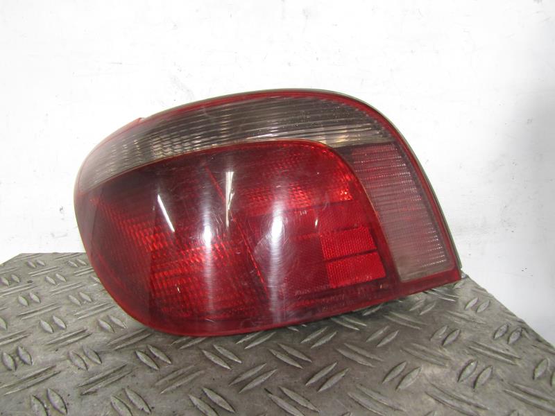 Fanale posteriore principale sinistro (luci) TOYOTA YARIS 1 PHASE 1 Diésel - 1