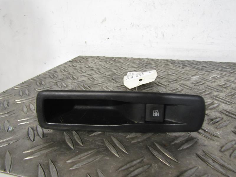 Interruttore lavacristalli posteriore sinistro RENAULT SCENIC 3 PHASE 1 Diésel - 1