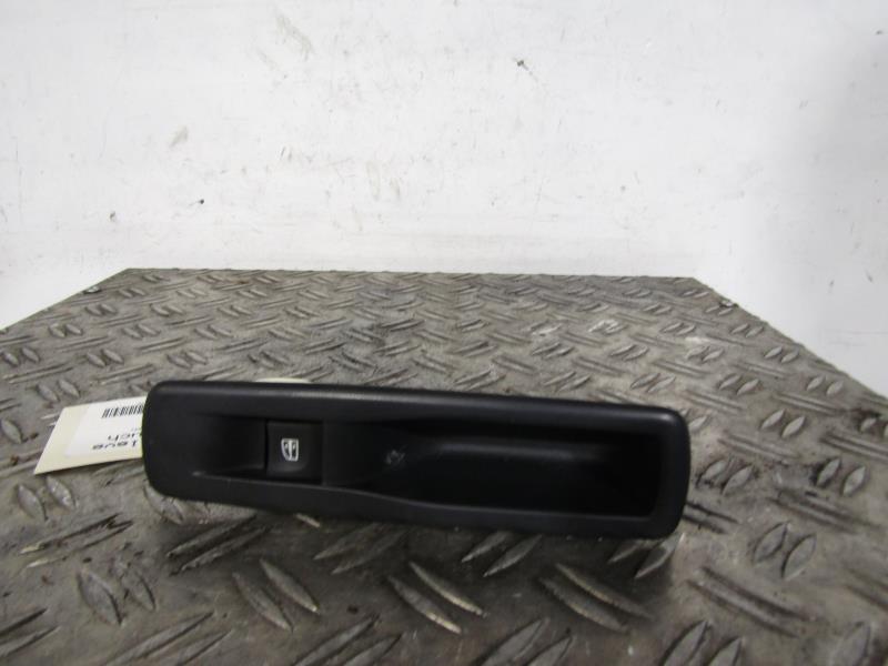 Interruttore lavacristalli posteriore sinistro RENAULT MEGANE 3 PHASE 1 Diésel - 1