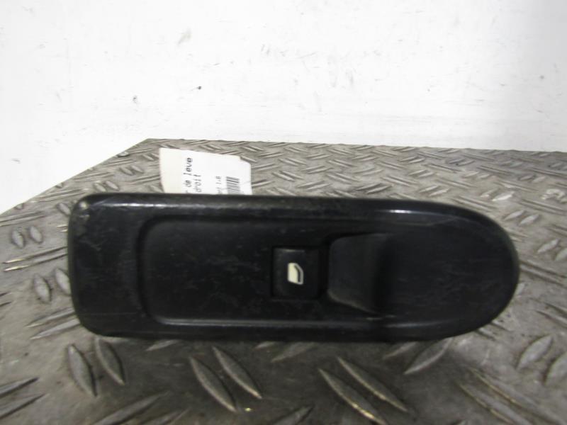 Interruttore lavacristalli anteriore destro PEUGEOT 308 1 SW PHASE 1 BREAK Diésel - 1