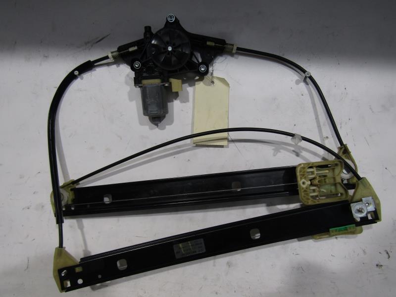 Leve vitre electrique avant gauche AUDI A4 4 AVANT PHASE 1 BREAK Diesel - 1
