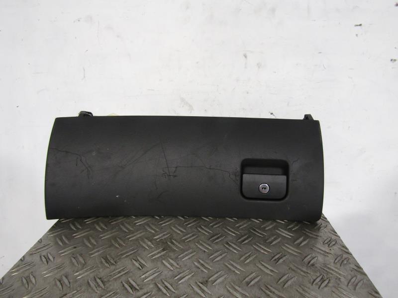 Porte boite a gants AUDI A6 2 AVANT PHASE 2 BREAK Diesel - 1