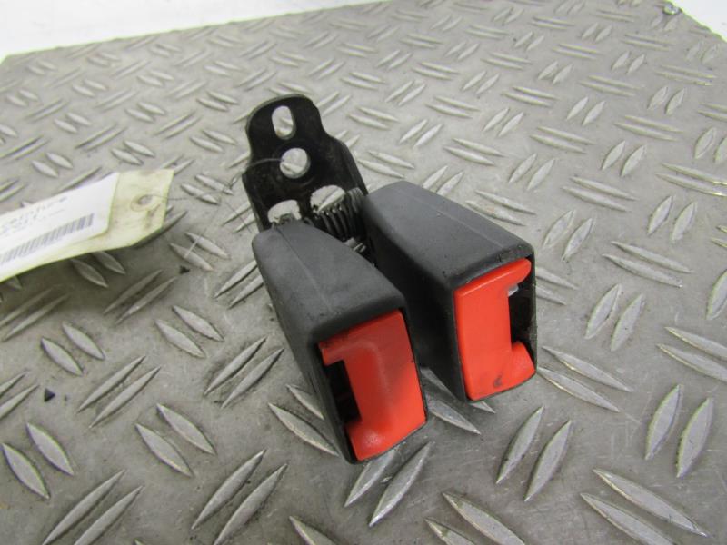 Aggancio cintura sicurezza posteriore destro FORD FOCUS 2 PHASE 2 BREAK Diésel - 1
