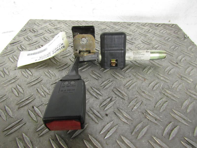 Aggancio cintura sicurezza posteriore sinistro MERCEDES CLASSE C 203 PHASE 1 BREAK Diésel - 1