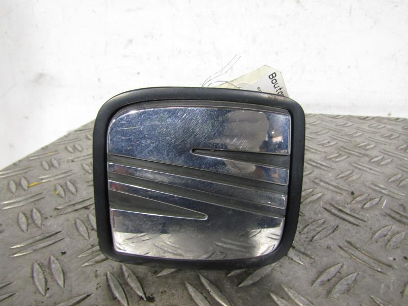 Bouton de coffre SEAT LEON 1 Diesel - 1