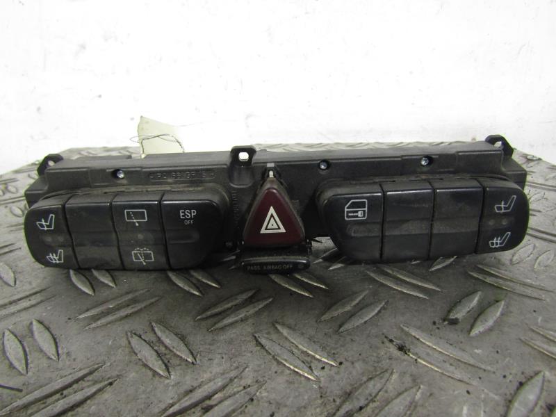 Bouton de warning MERCEDES CLASSE C 203 PHASE 1 BREAK Diesel - 1