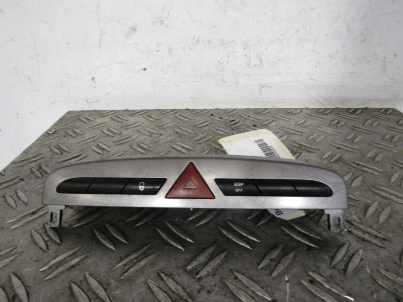 Interruttore luci emergenza PEUGEOT 308 1 PHASE 1 Diésel - 1