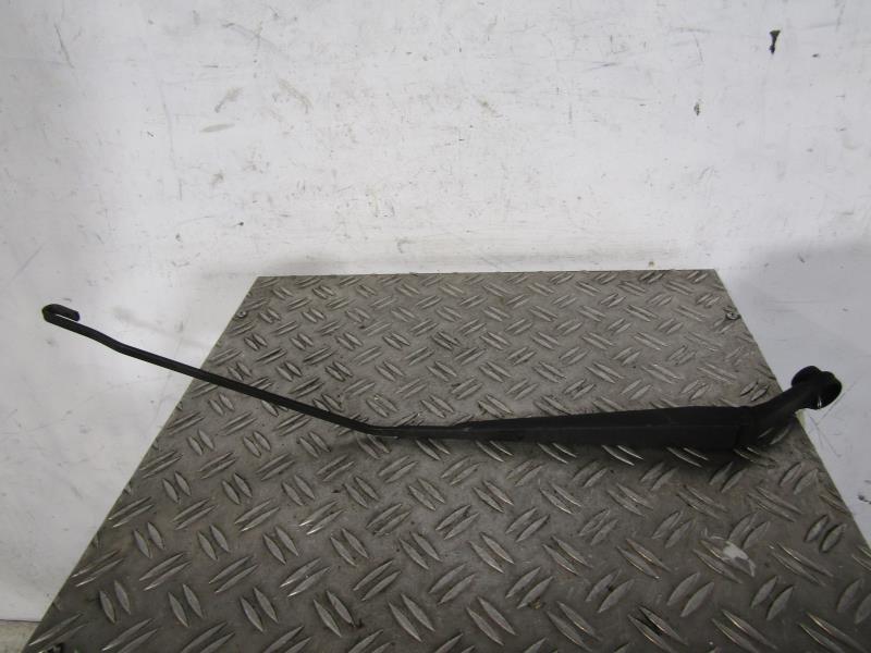 Braccio tergicristallo anteriore destro MAZDA 323 6 Diésel - 1