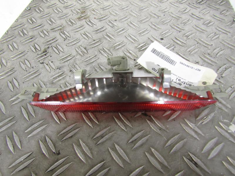 Luce stop centrale TOYOTA AVENSIS VERSO PHASE 1 Diésel - 1