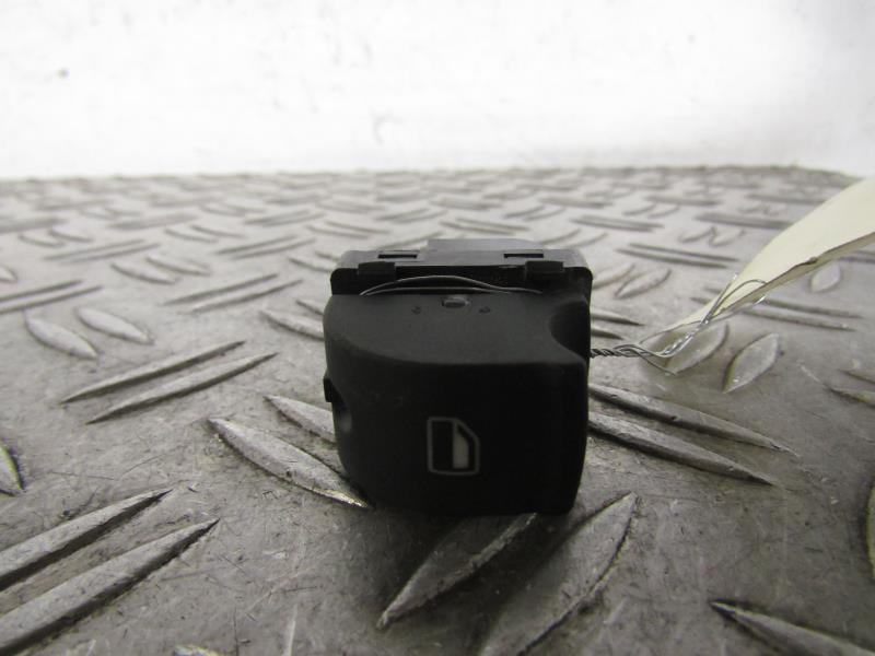 Interruttore lavacristalli posteriore destro AUDI A3 2 SPORTBACK PHASE 1 Gasolina - 1
